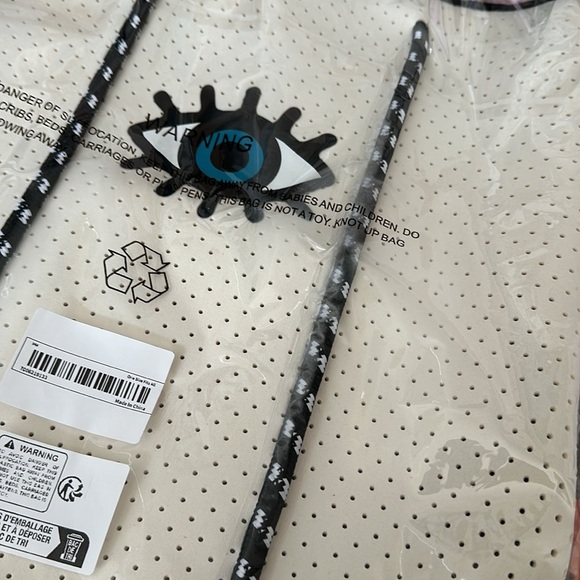 ⛔️ SOLD ⛔️ Neoprene Tote Bag w/Small Zipper Purse - Picture 13 of 13